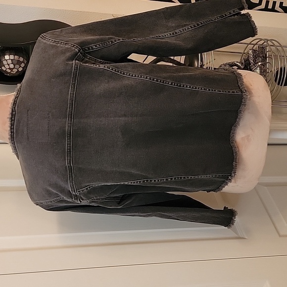 Sanctuary Faded Black Denim Jacket Size M. EUC! - Picture 5 of 7